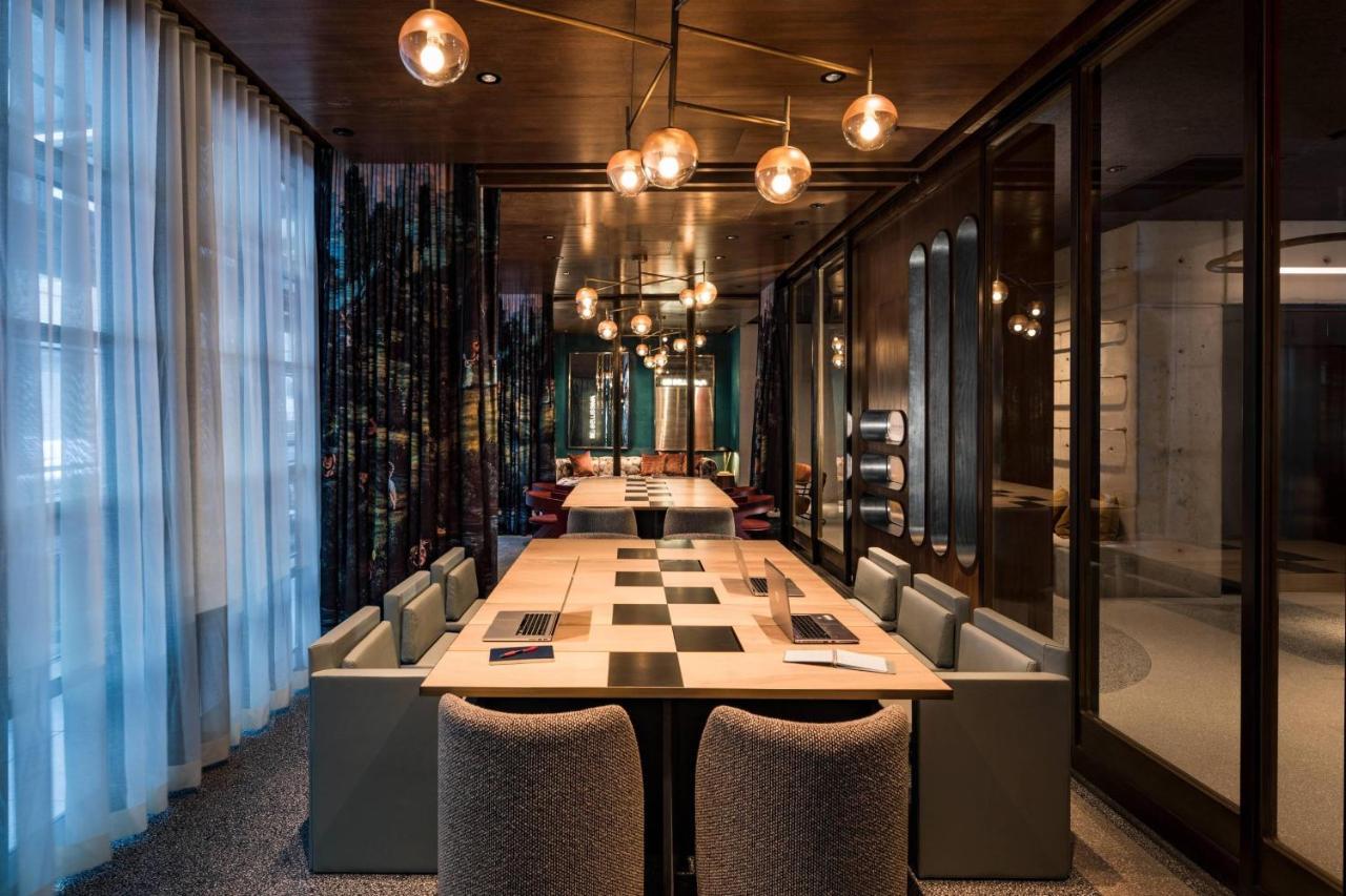 Moxy Nyc Chelsea Hotel New York Ngoại thất bức ảnh
