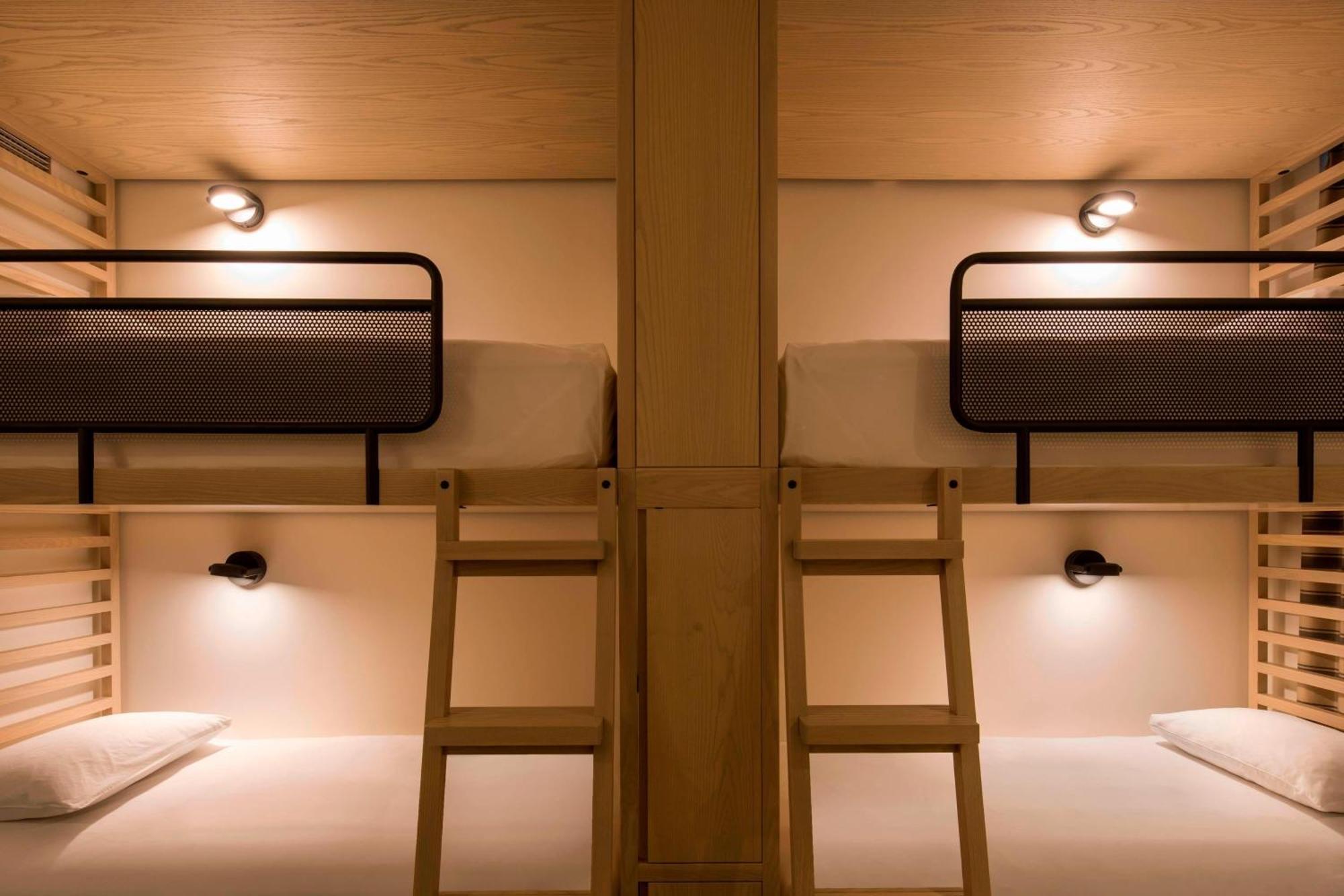 Moxy Nyc Chelsea Hotel New York Ngoại thất bức ảnh