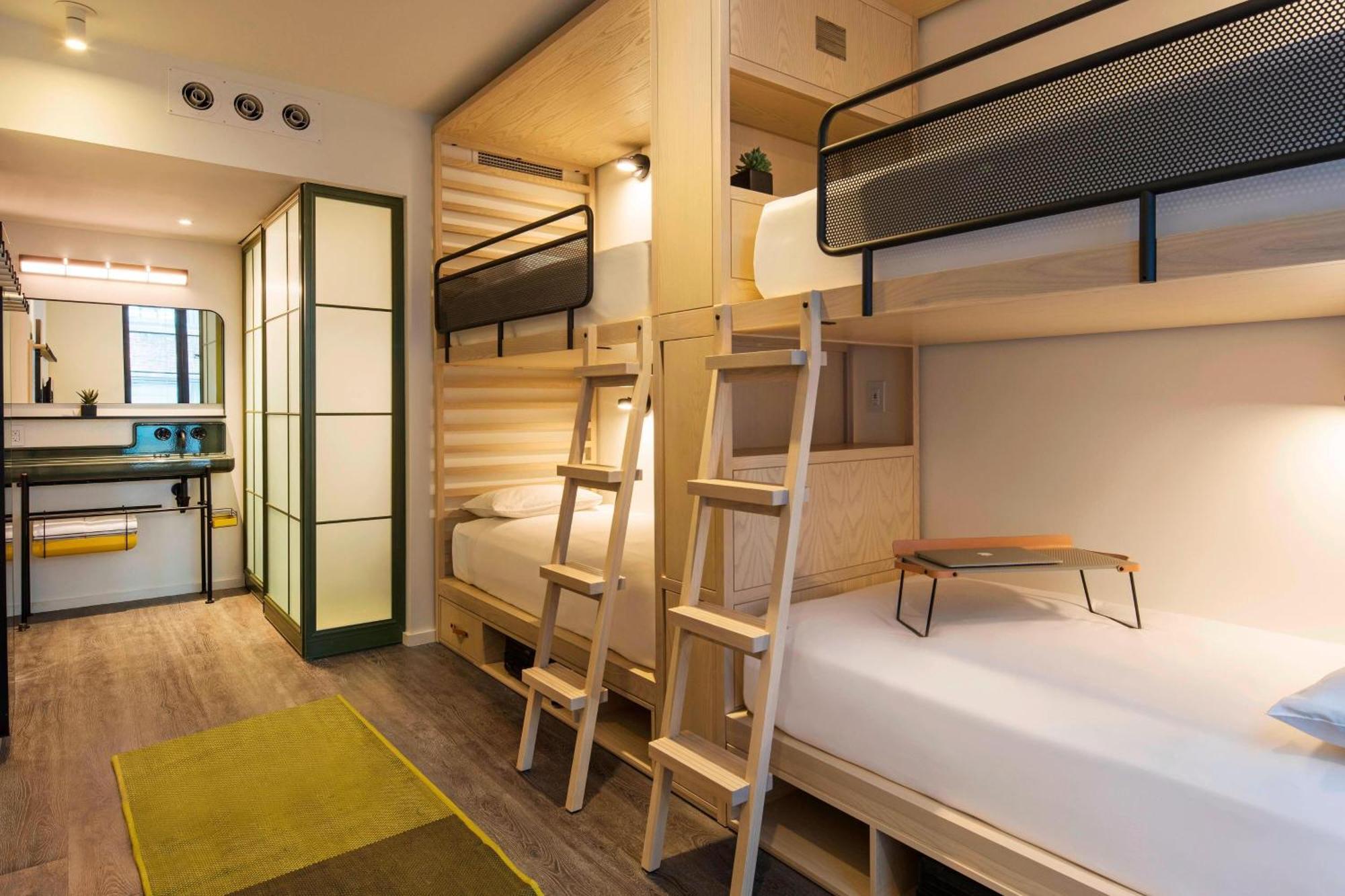 Moxy Nyc Chelsea Hotel New York Ngoại thất bức ảnh
