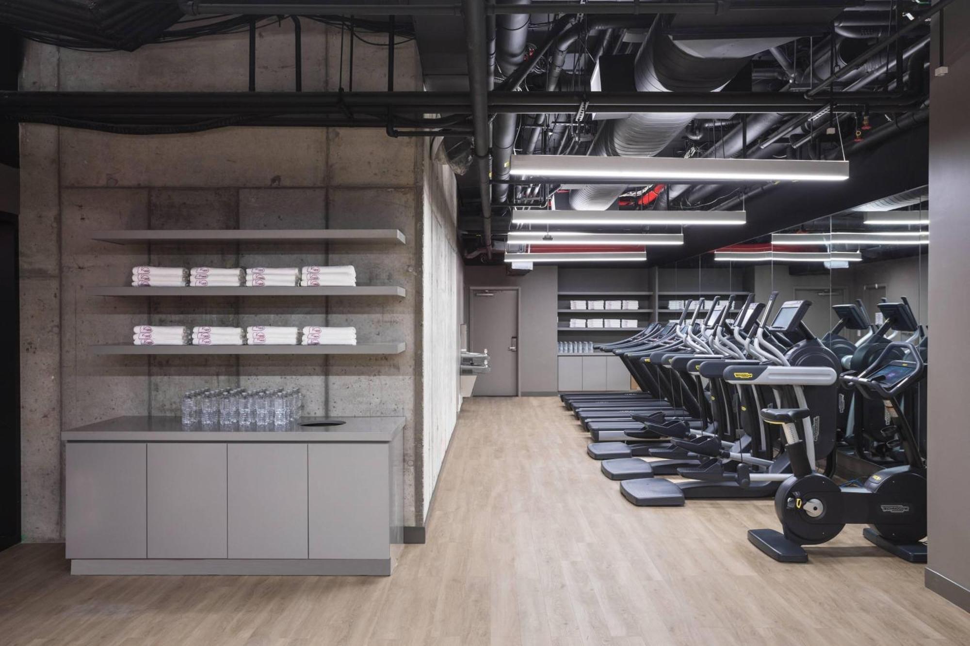 Moxy Nyc Chelsea Hotel New York Ngoại thất bức ảnh